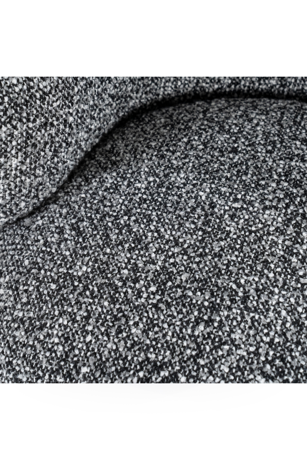 Modern Curved Lounge Chair | Eleonora Maeve | OROA.com