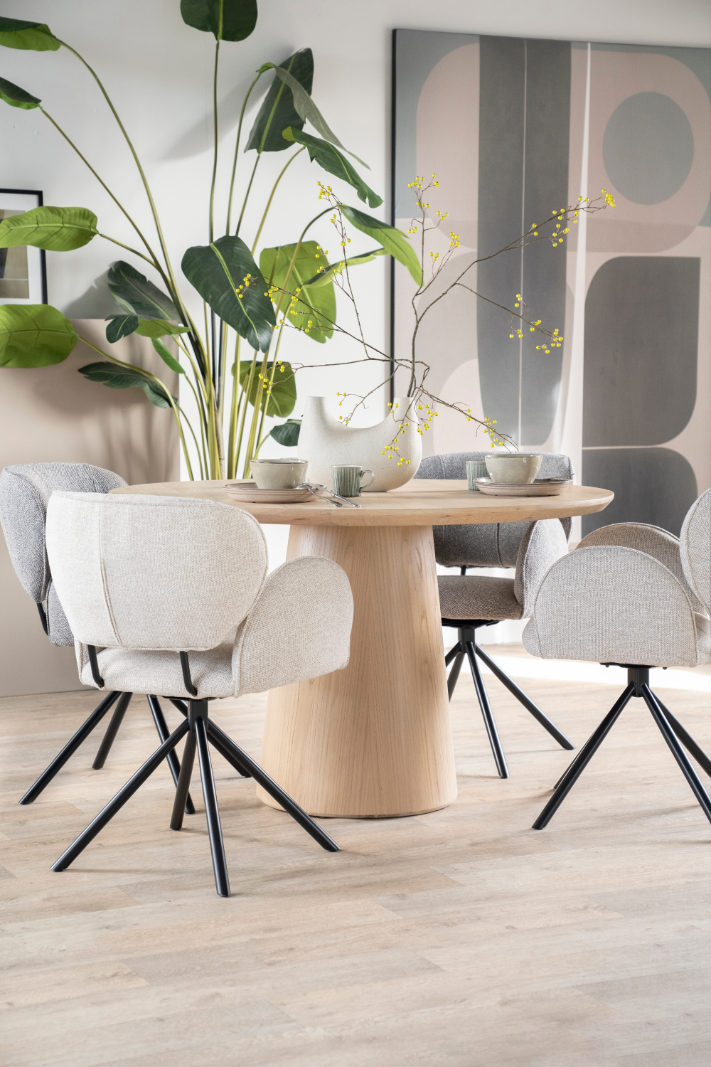Quadrupod Rotatable Armchair | Oroa.com