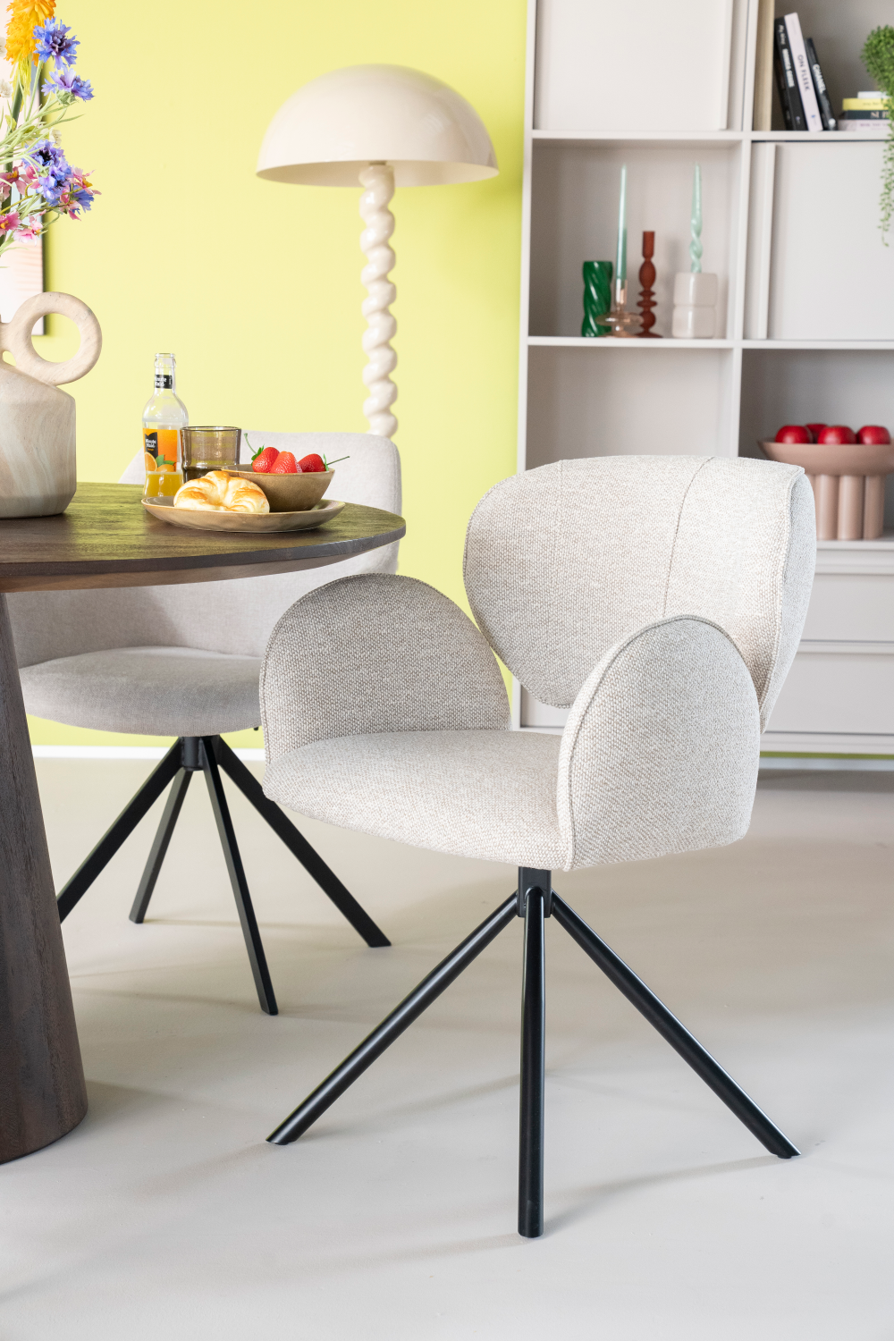 Quadrupod Rotatable Armchair | Oroa.com