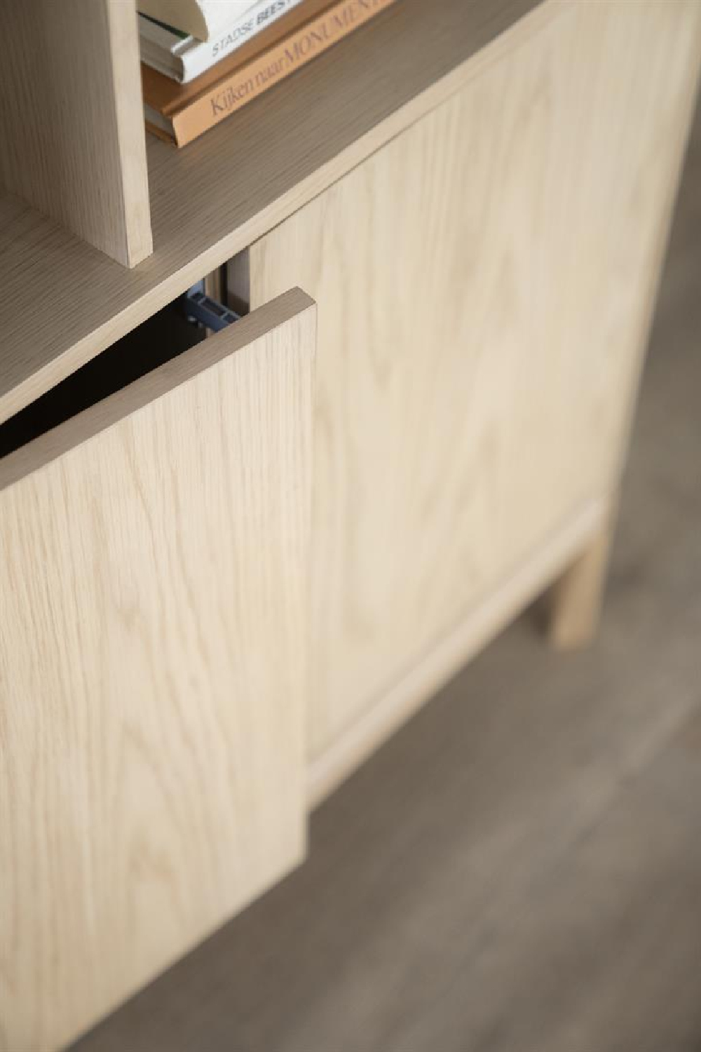 Oak 2-Door Bookcase | Oroa.com