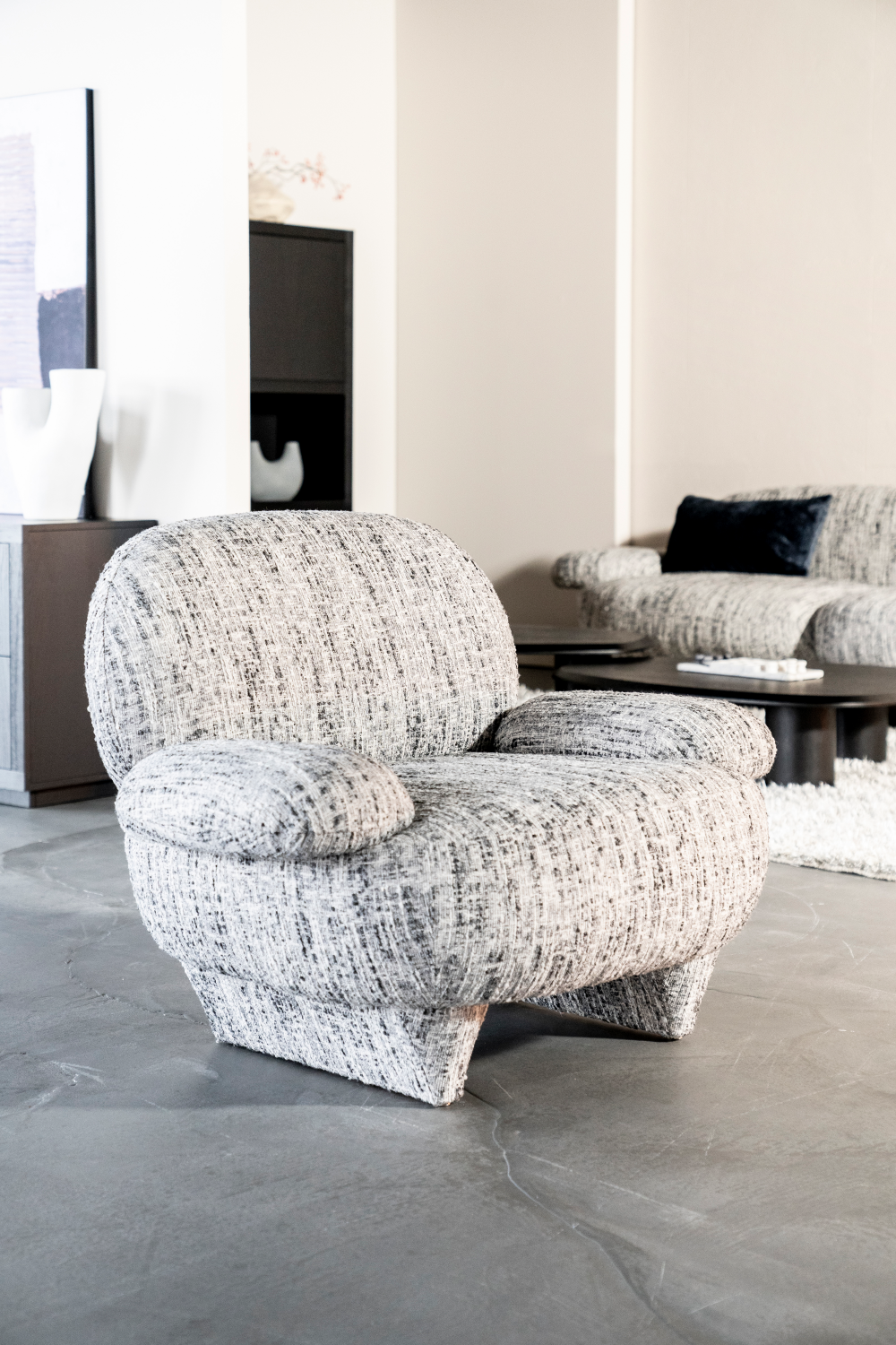 Upholstered Lounge Armchair | Oroa.com
