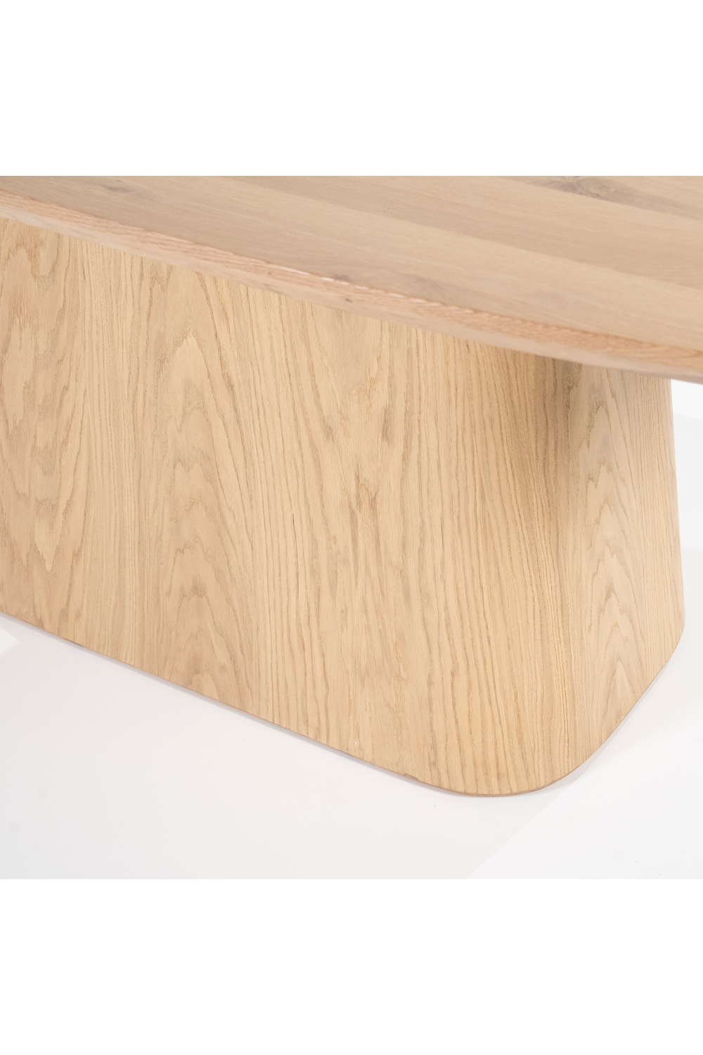 Lacquered Oak Dining Table | Oroa.com