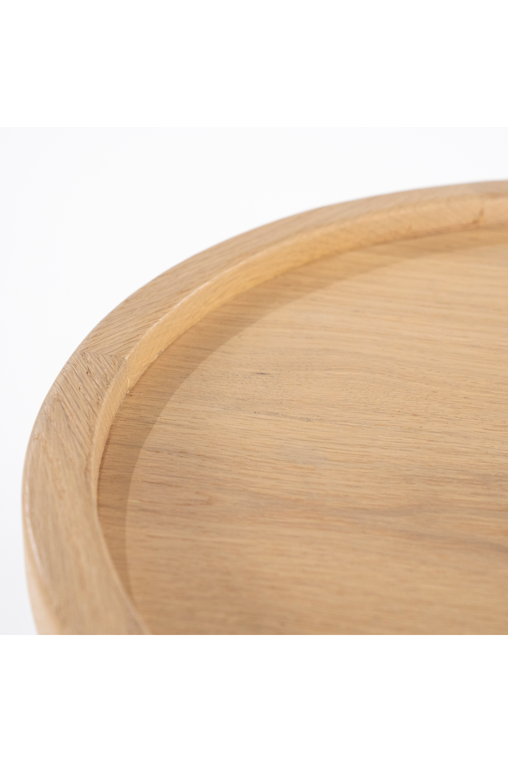 Lacquered Oak Pedestal Side Table | Eleonora Leia | OROA.com