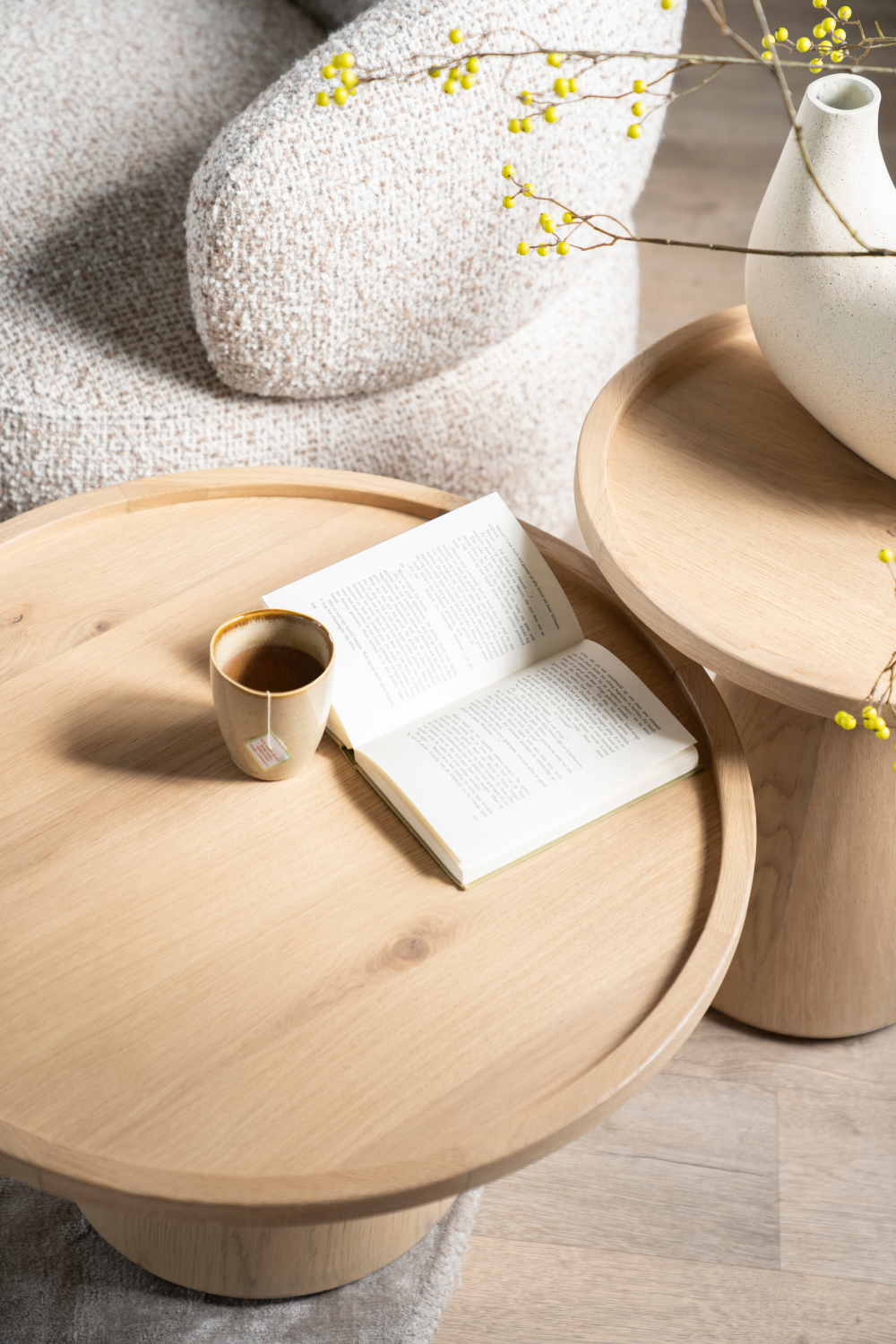 Lacquered Oak Pedestal Side Table | Eleonora Leia | OROA.com