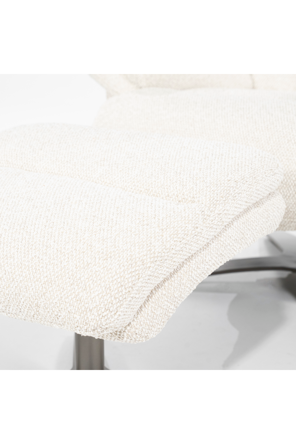 Upholstered Reclining Lounge Chair | Oroa.com