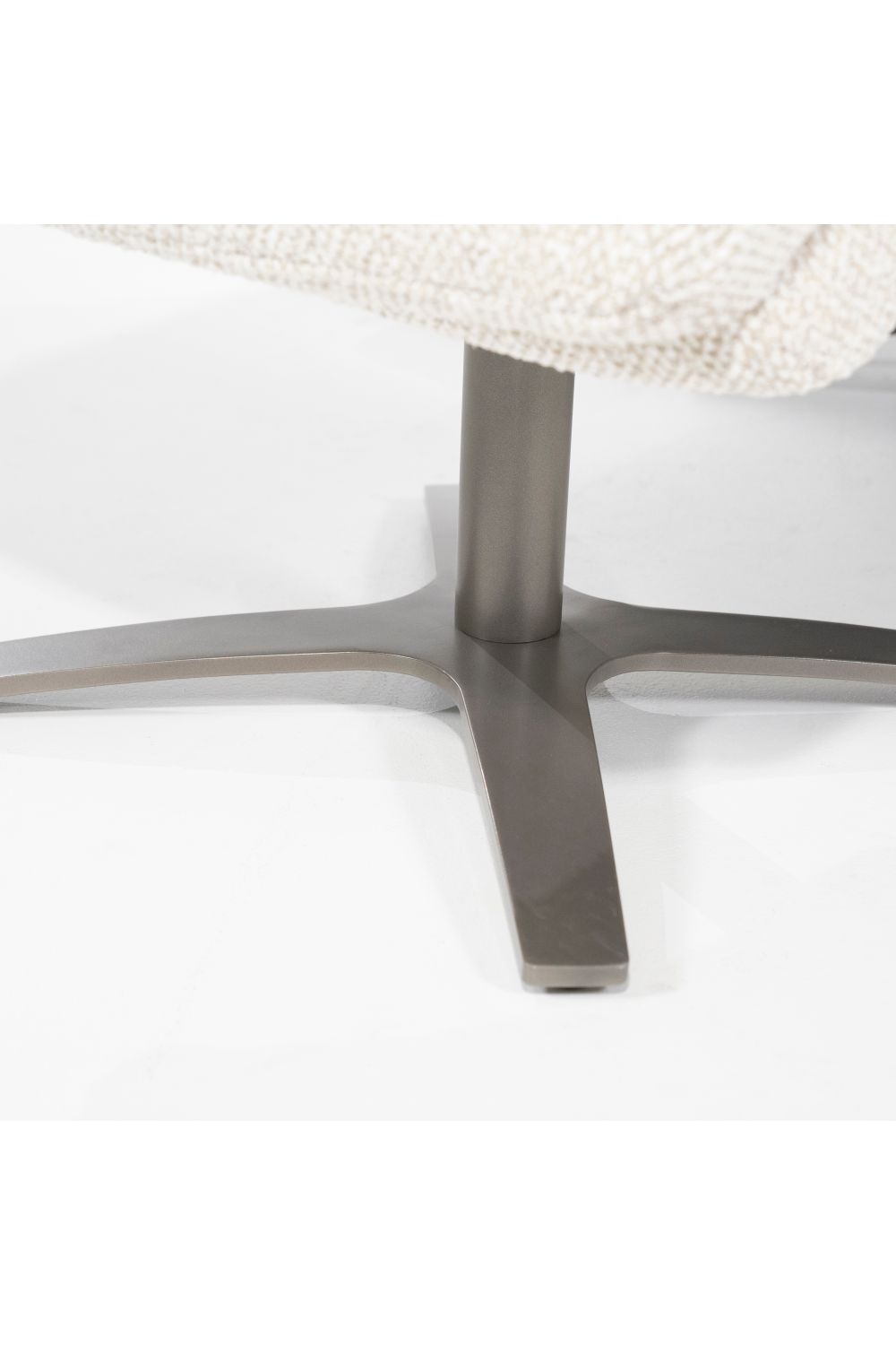 Upholstered Reclining Lounge Chair | Oroa.com