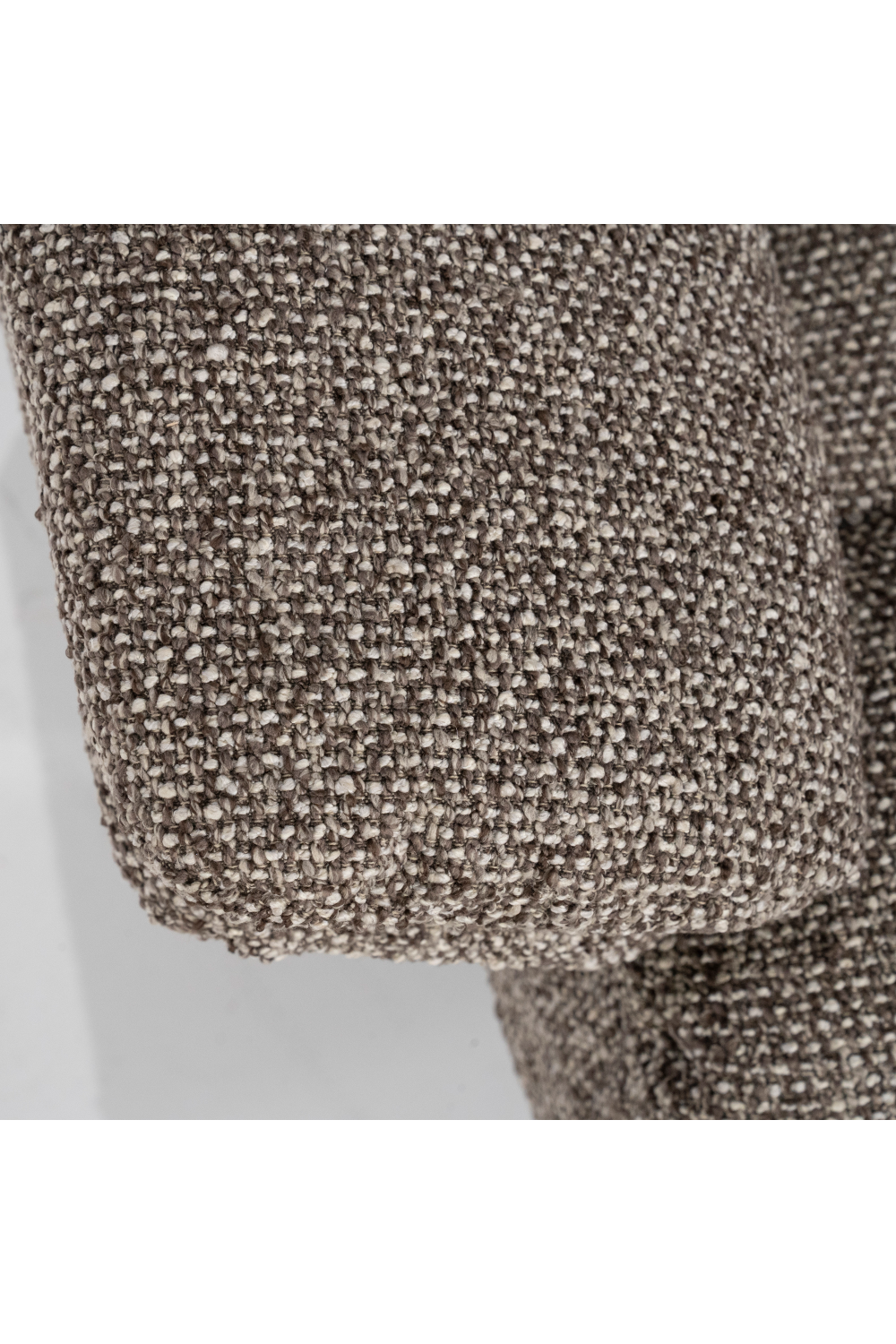 Upholstered Reclining Lounge Chair | Eleonora Caleb | OROA.com