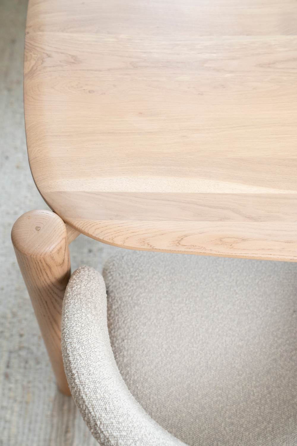 Oak Scandinavian Dining Table | Oroa.com
