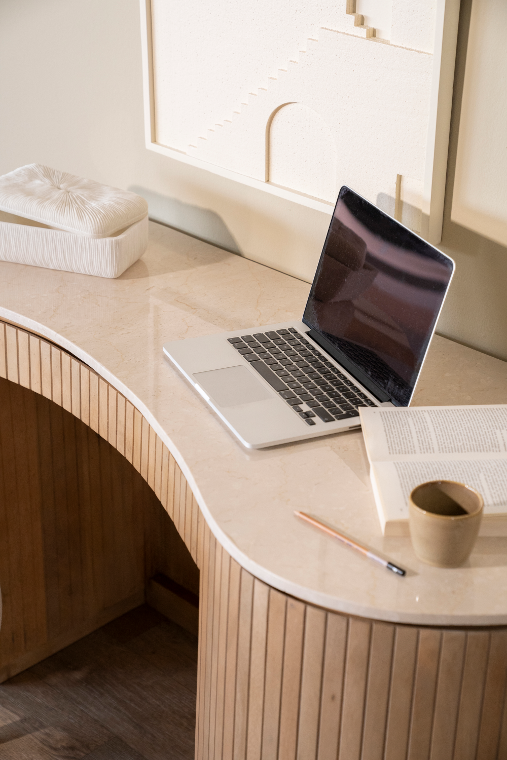 Organic Shape Marble Desk | Eleonora Kira | OROA.com