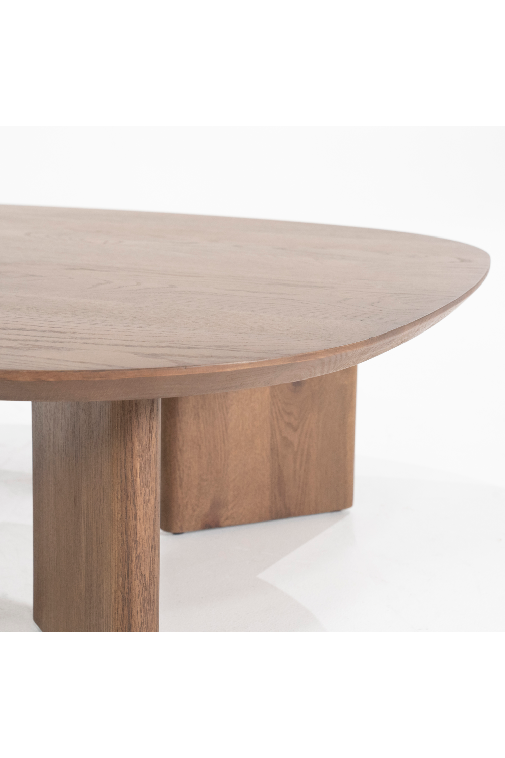 Brown Varnished Oak Coffee Table | Eleonora Stef | OROA.com