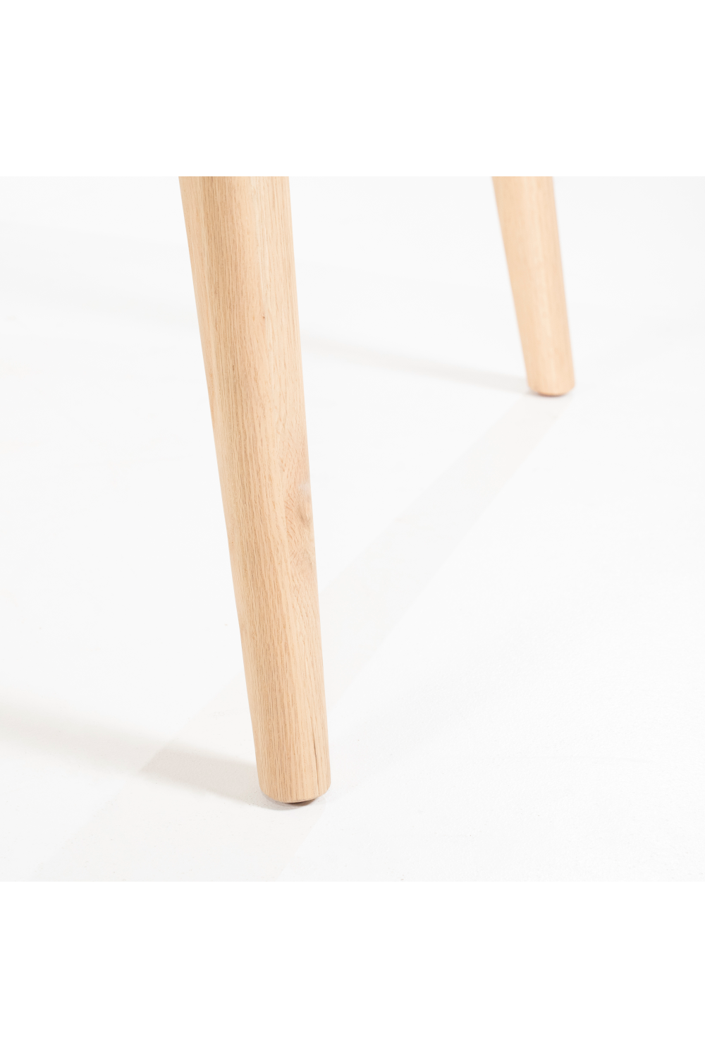 Lacquered Oak Dining Table S | Eleonora Elijah | OROA.com