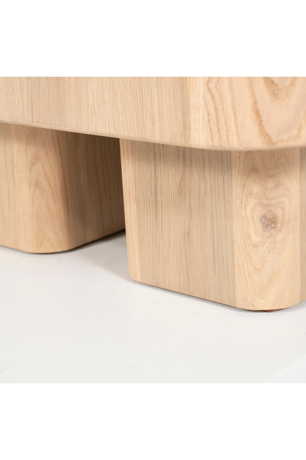 Square Oak Coffee Table | Eleonora Harmonie | OROA.com