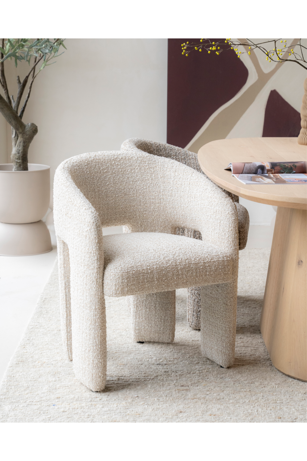 Curved Back Lounge Dining Chair | Oroa.com