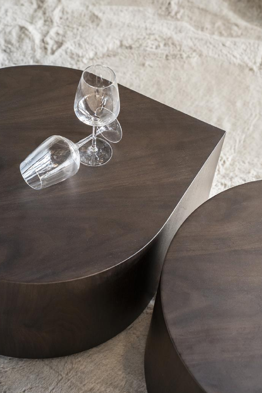 Walnut Side Table | Oroa.com