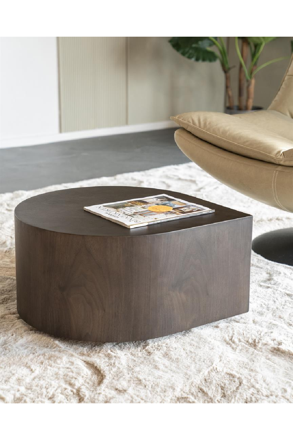 Walnut Side Table | Oroa.com