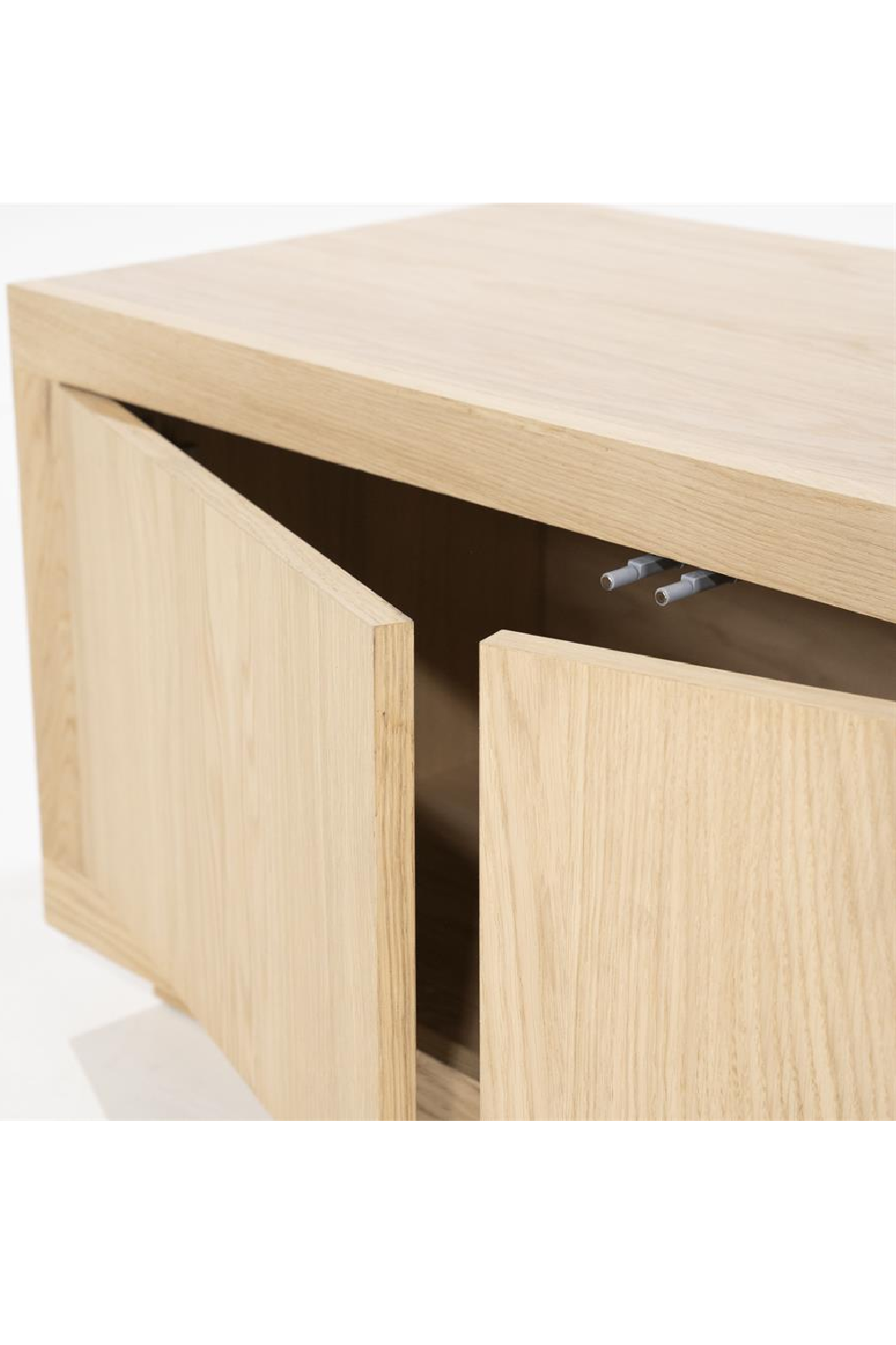 Taupe Oak 3-Door Cabinet | Eleonora Helsinki | OROA.com