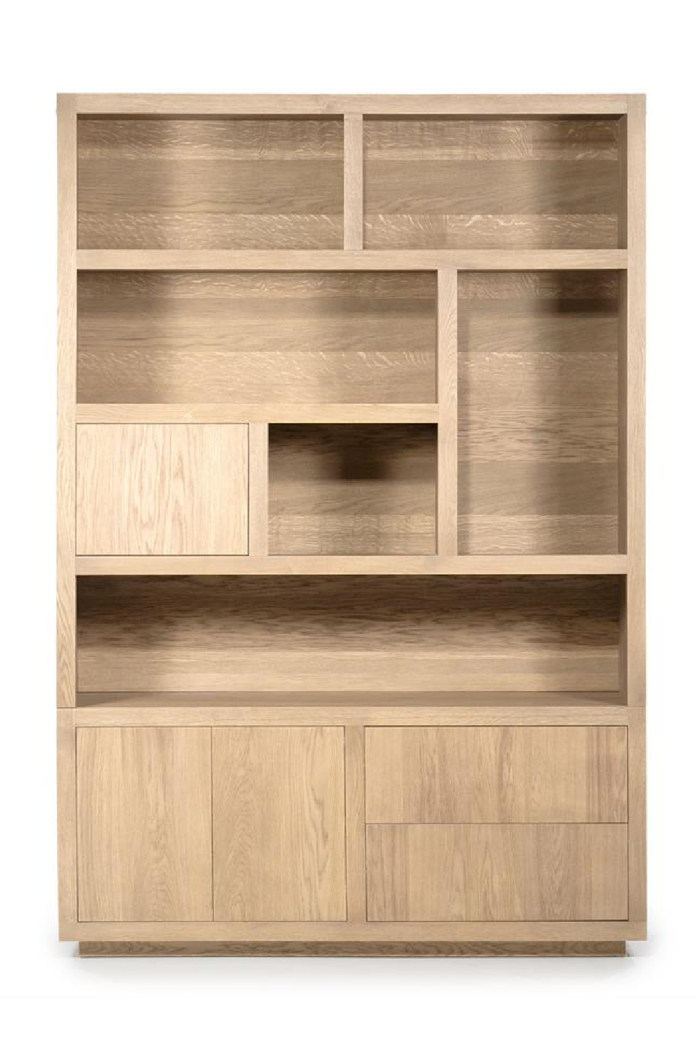 Natural Oak Cabinet | Eleonora Helsinki | OROA.com