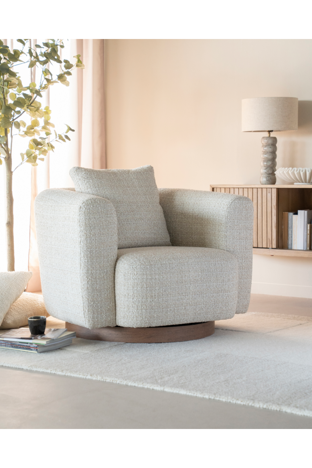 Curved Back Swivel Accent Chair | Oroa.com