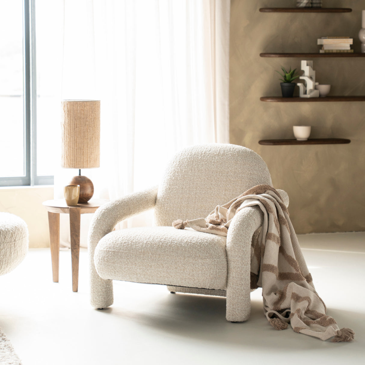 Upholstered Chunky Lounge Armchair | Oroa.com