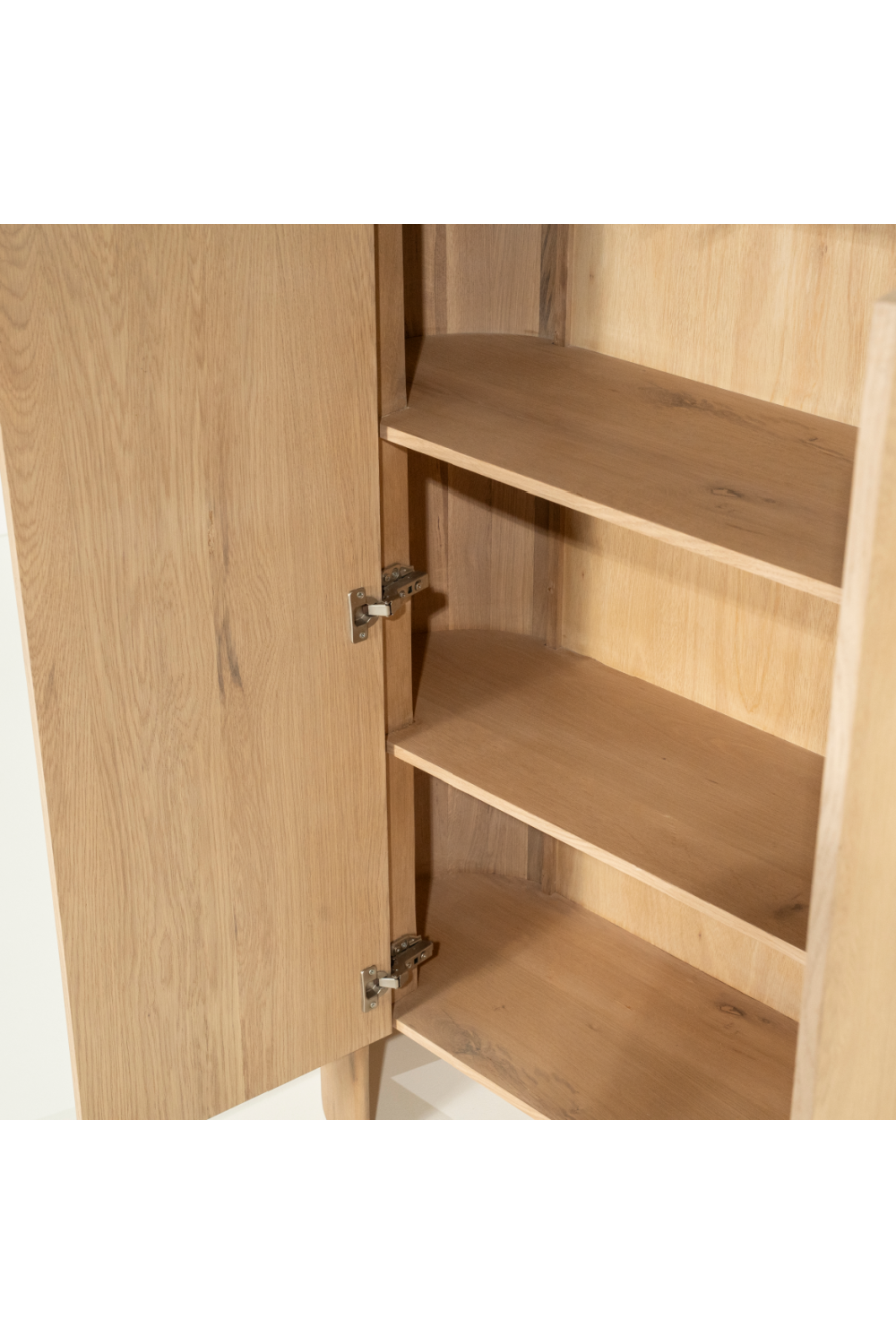 Oak Wood 2-Door Cabinet | Oroa.com
