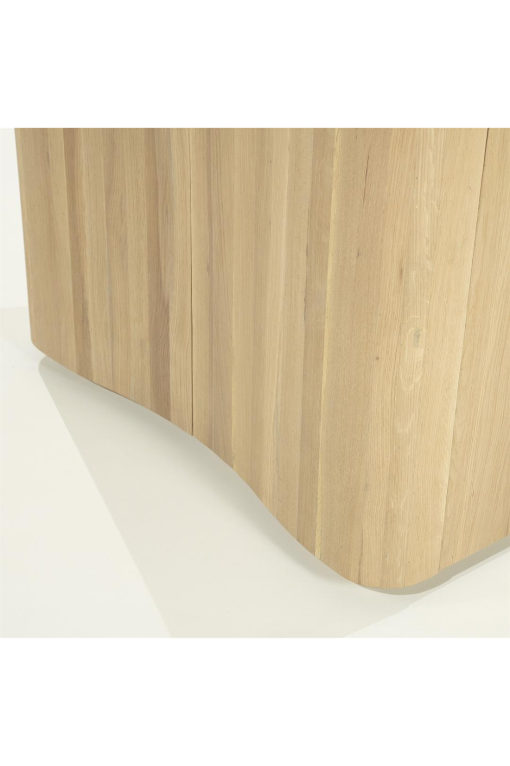 Lacquered Oak 2-Door Cabinet | Oroa.com
