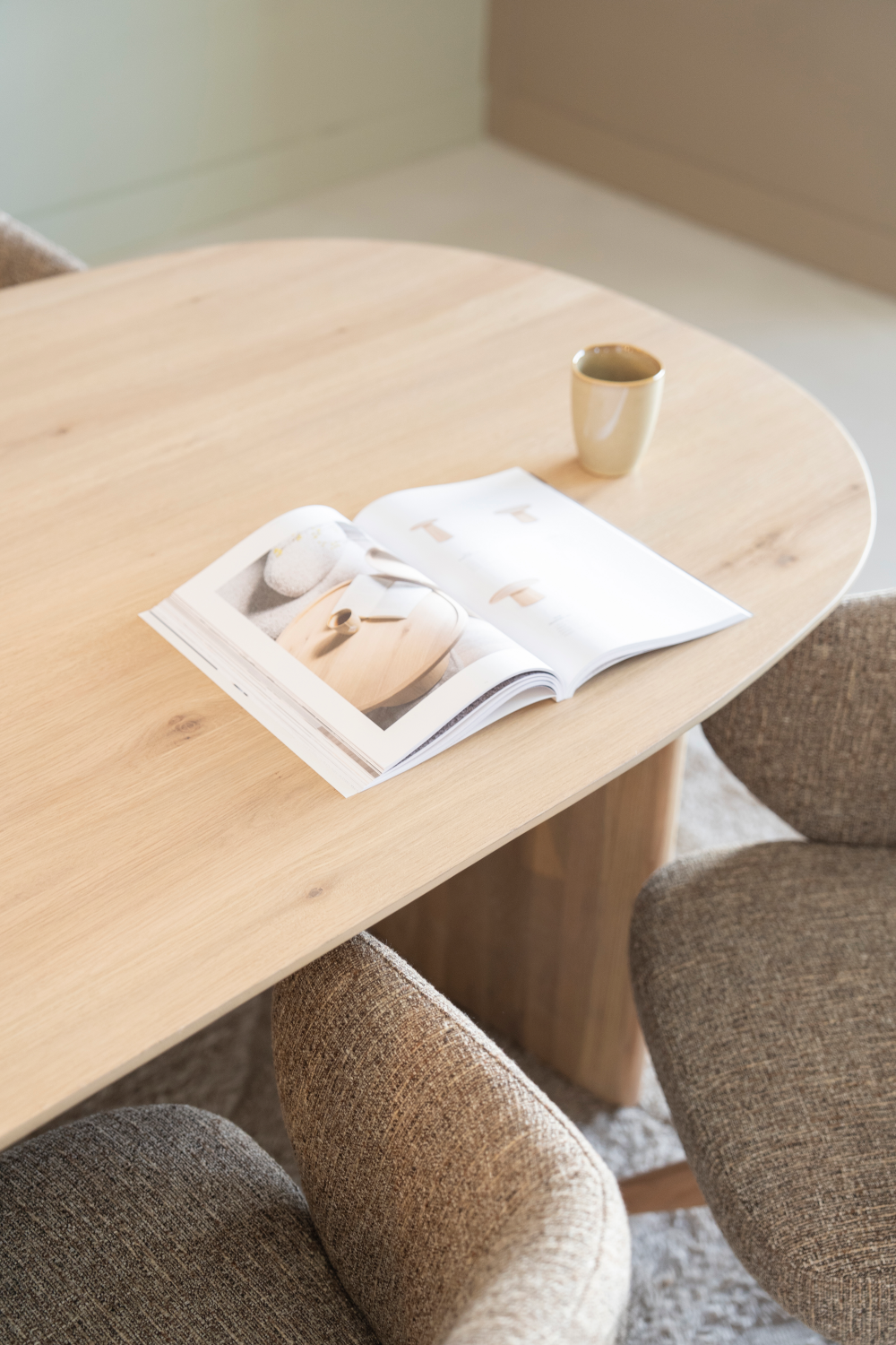 Oak Scandinavian Dining Table M | Eleonora Dex | OROA.com