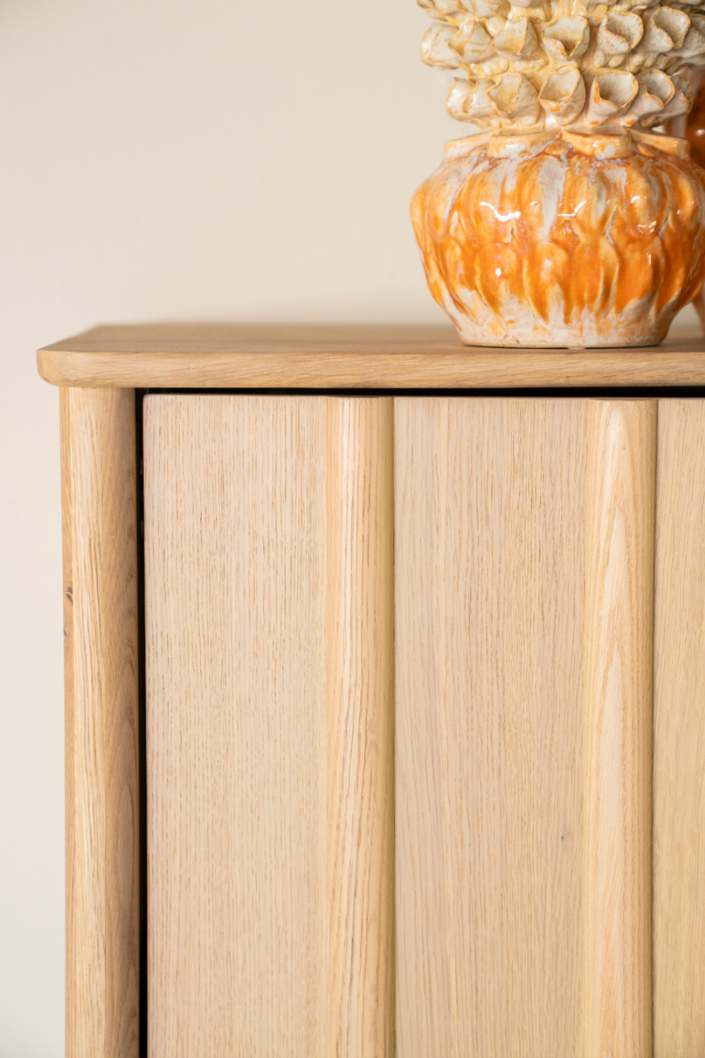 Oak Wood 2-Door Cabinet | Oroa.com