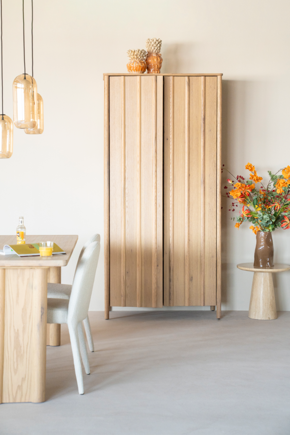 Oak Wood 2-Door Cabinet | Oroa.com