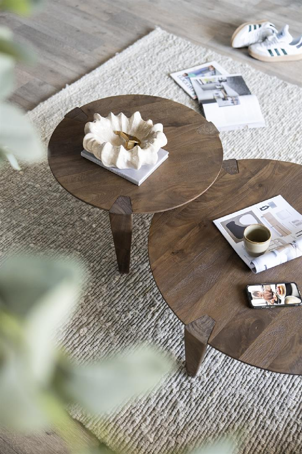 Round Mango Wood Coffee Table | Oroa.com