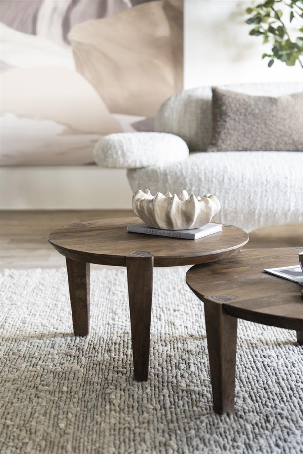 Round Mango Wood Coffee Table | Oroa.com
