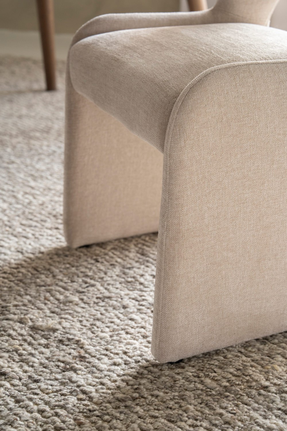 Open-Back Modern Dining Chair | Oroa.com