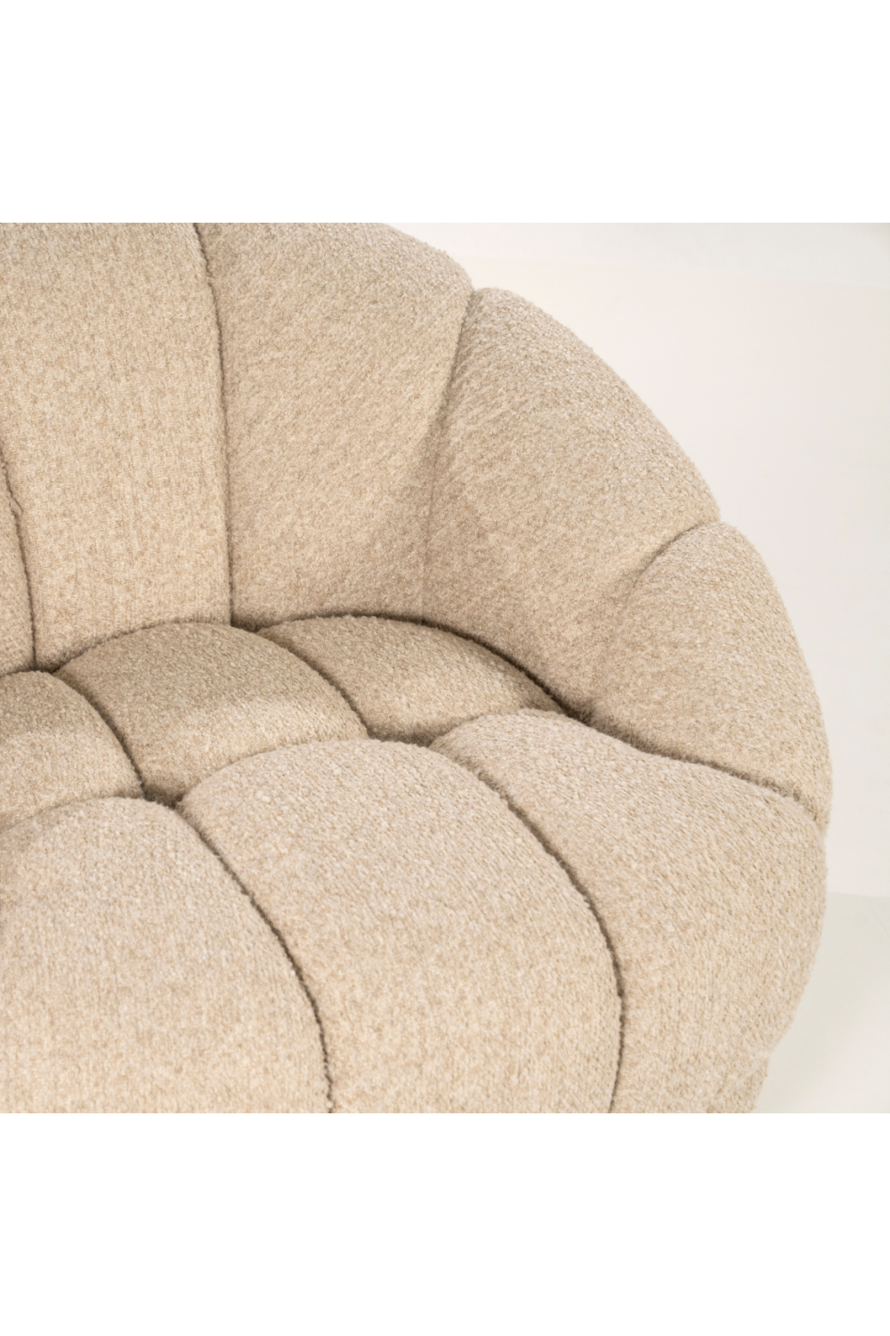 Round Channeled Lounge Chair | Eleonora Tina | Oroa.com