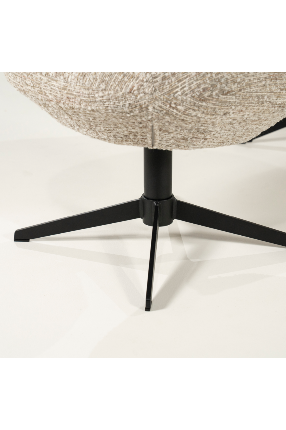 Arched-Back Lounge Chair | Oroa.com