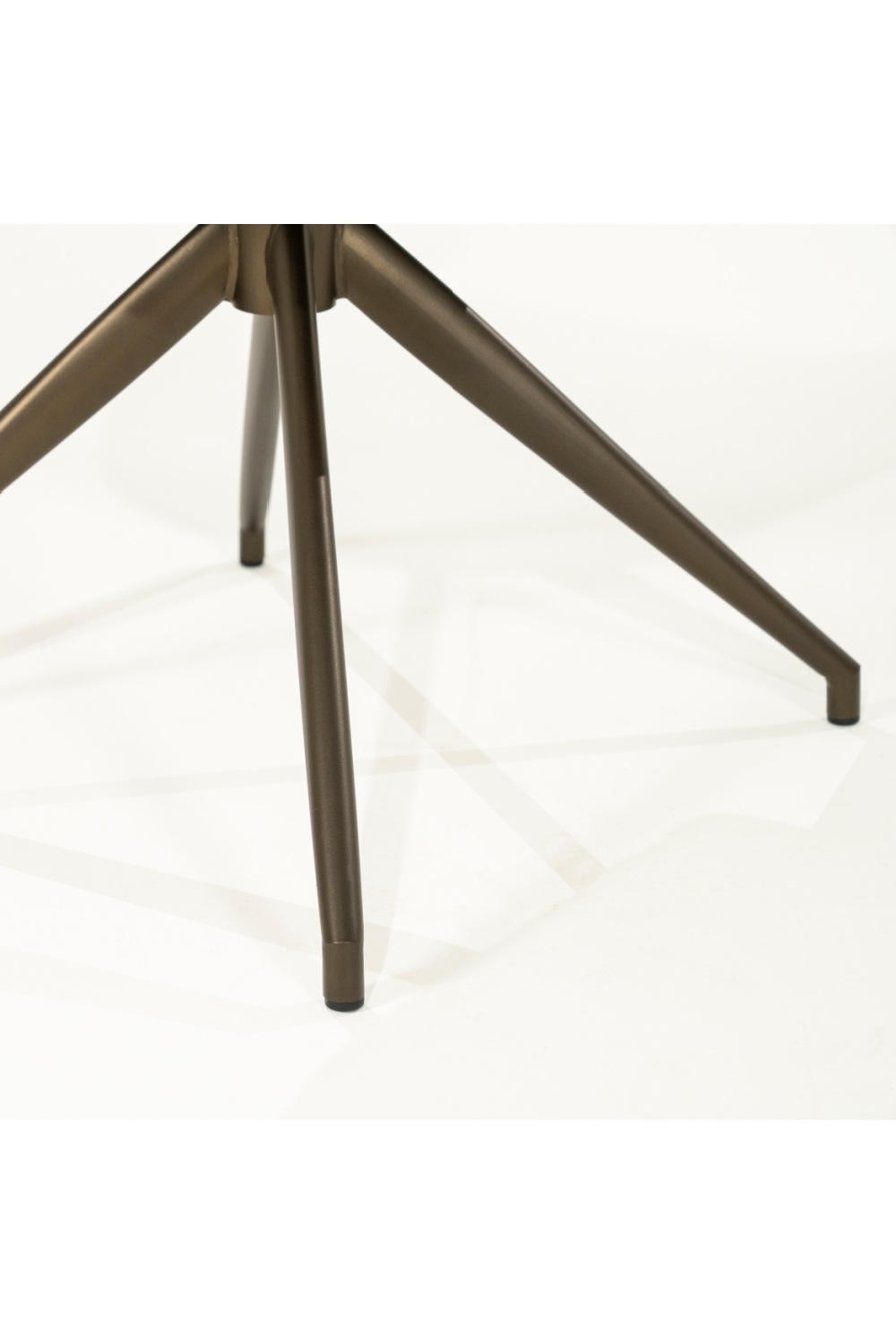 Open-Back Swivel Chair | Oroa.com
