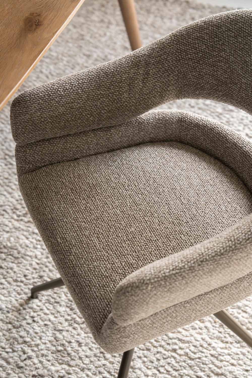 Open-Back Swivel Chair | Oroa.com