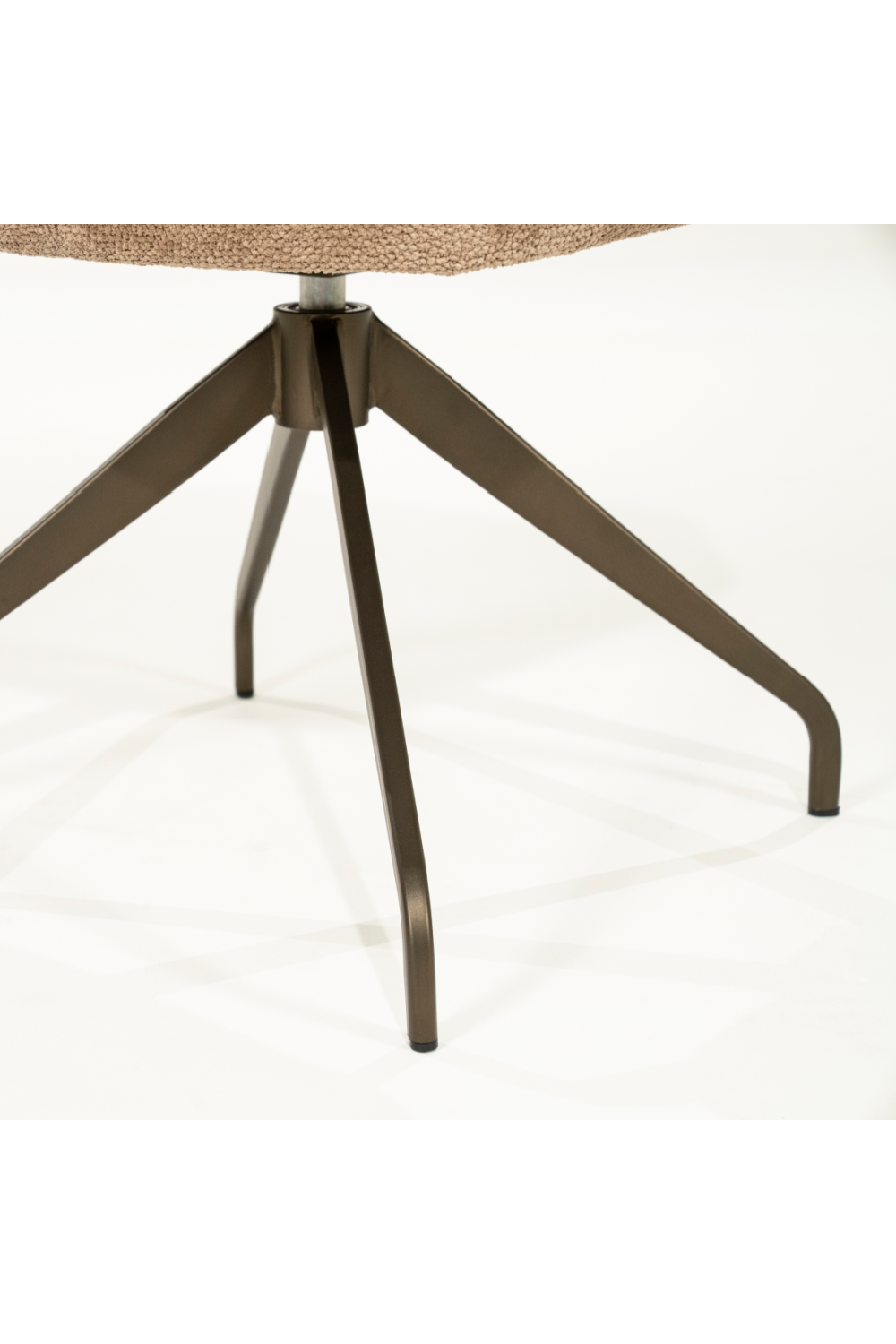 Square Tufted Side Chair | Eleonora Hugo | Oroa.com