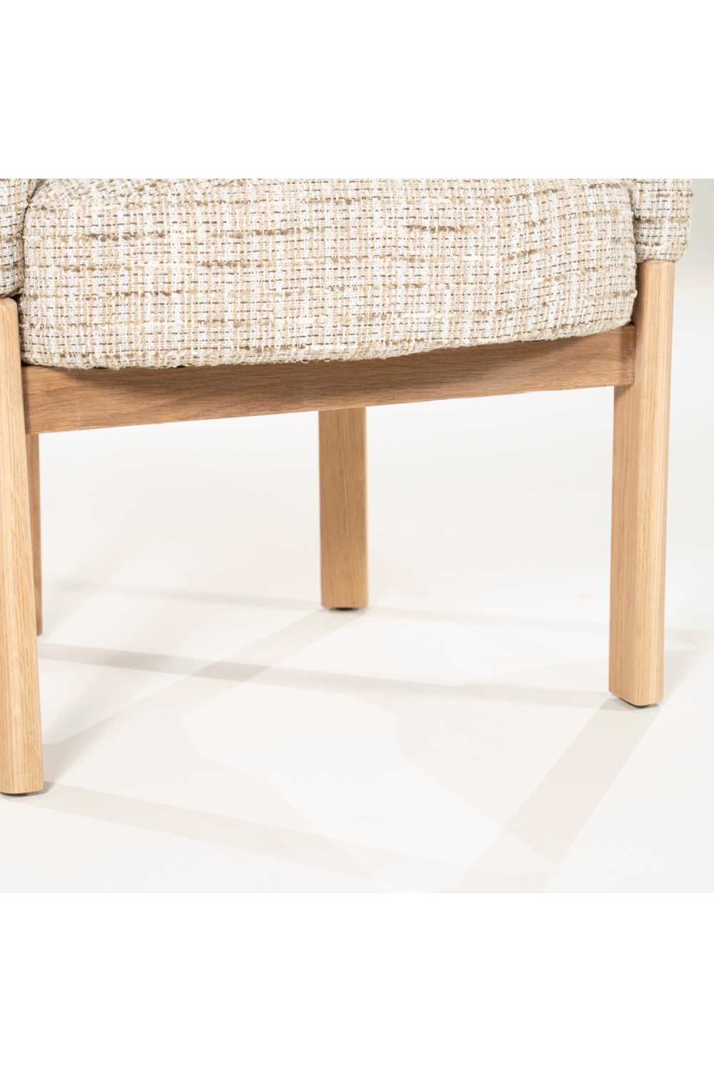 Curved Lounge Chair | Eleonora Micha | Oroa.com