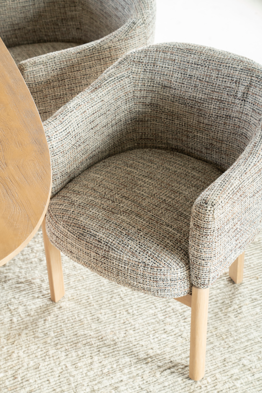 Modern European furniture - Curved Lounge Chair - www.oroa.com | Oroa.com