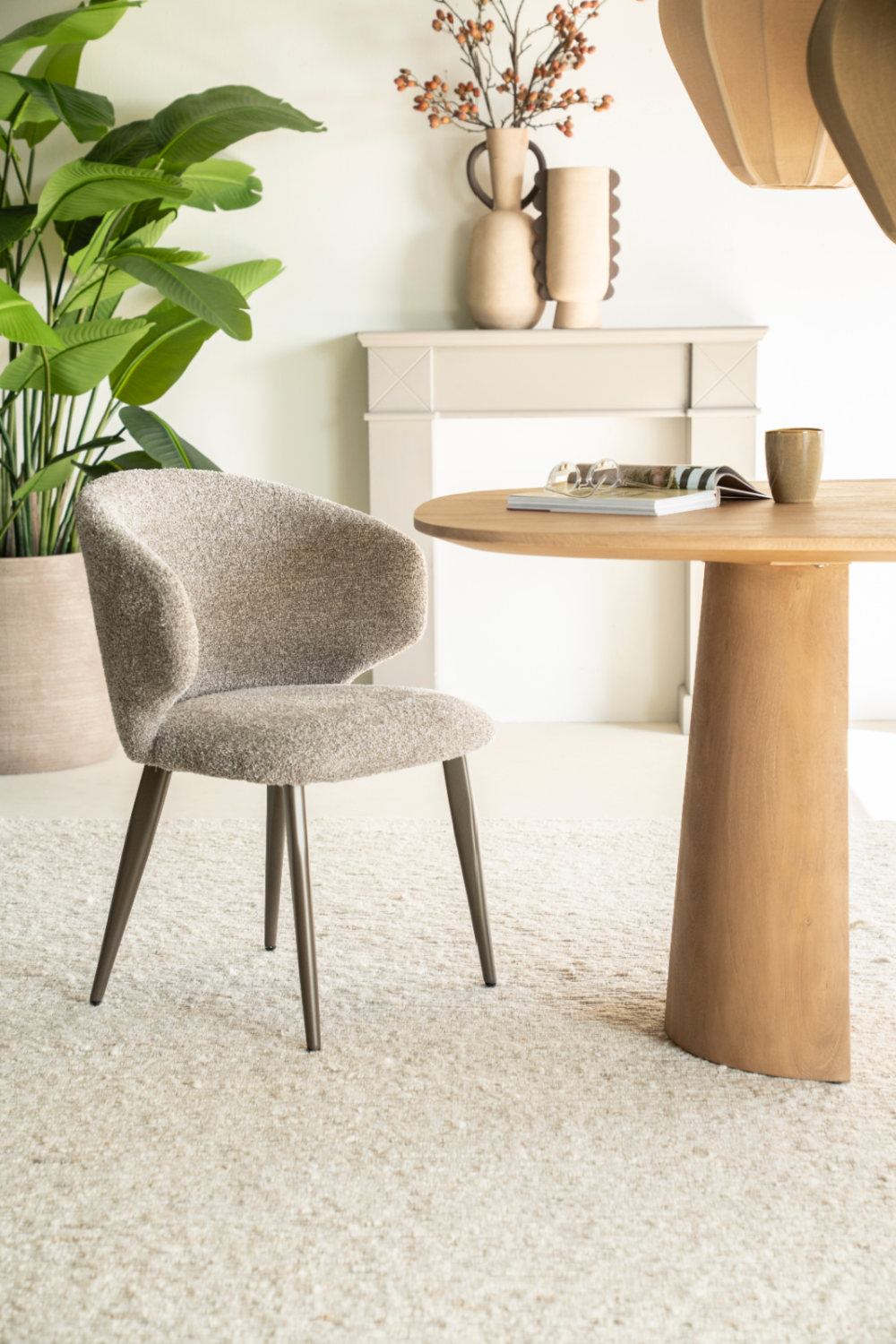 Curved Back Upholstered Dining Chair | Oroa.com