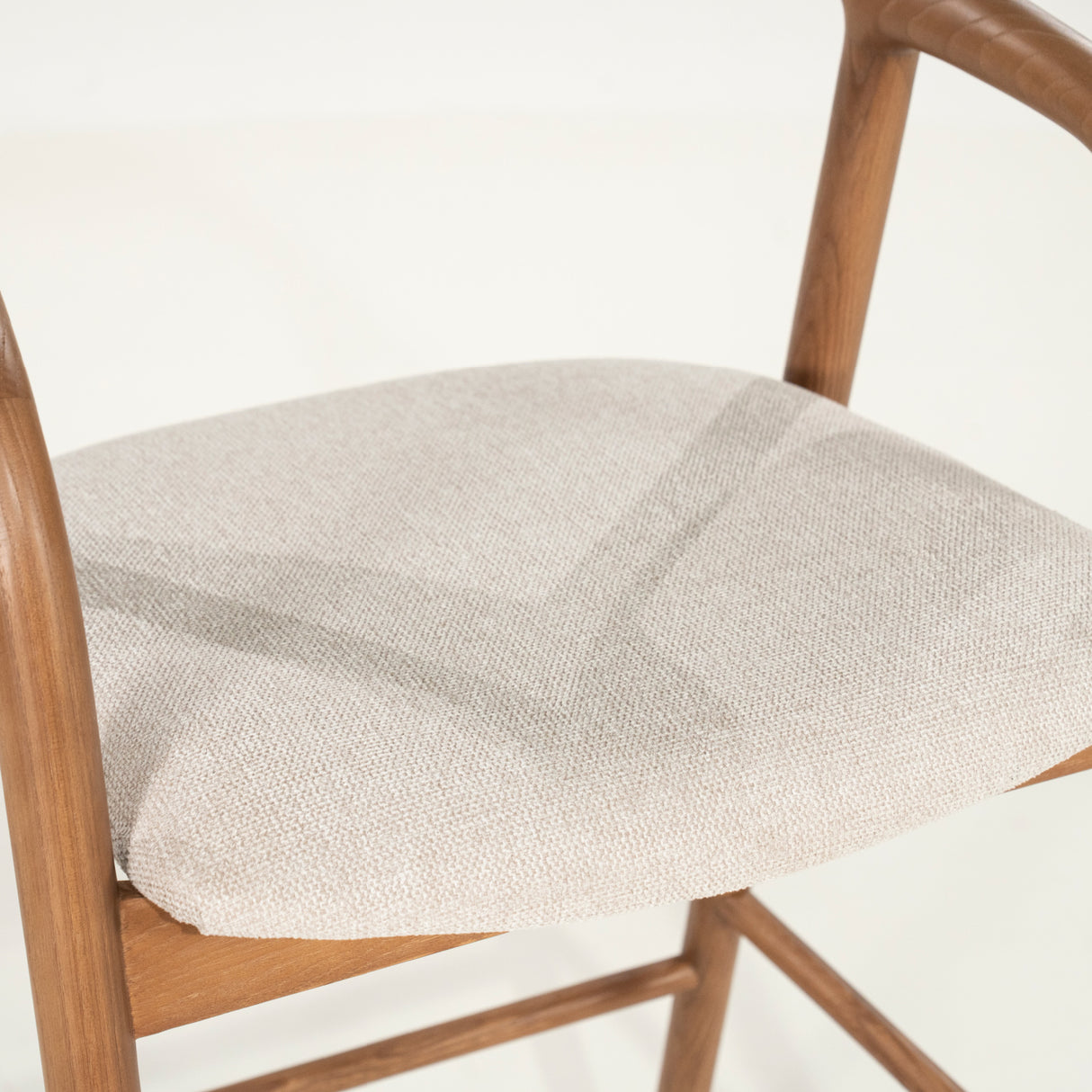 Lacquered Ash Bar Stool | Oroa.com