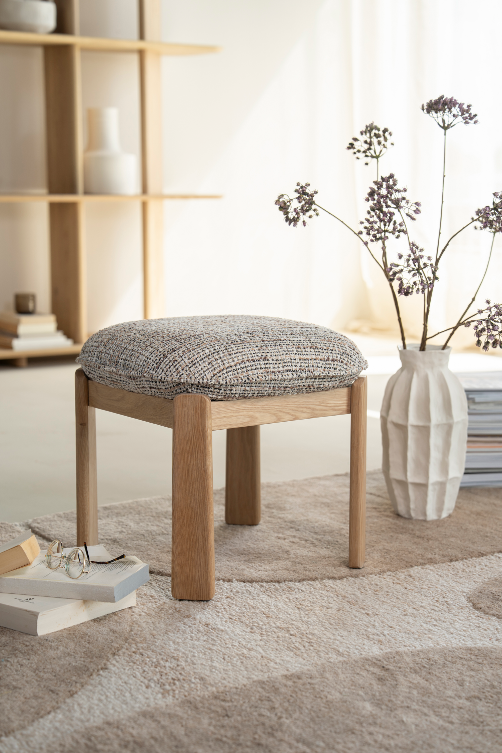 Cushioned Oak Stool | Oroa.com