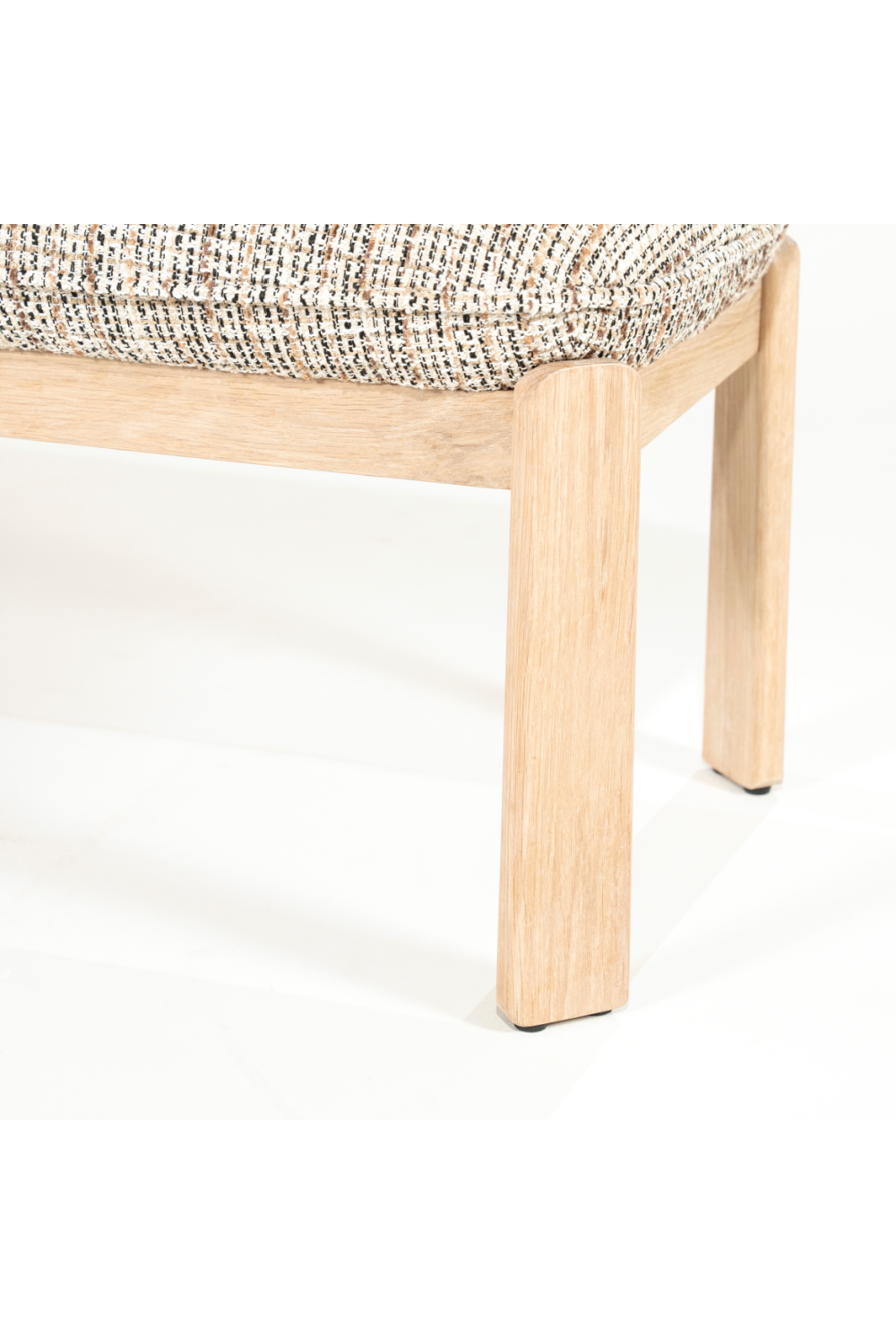 Cushioned Oak Bench | Oroa.com