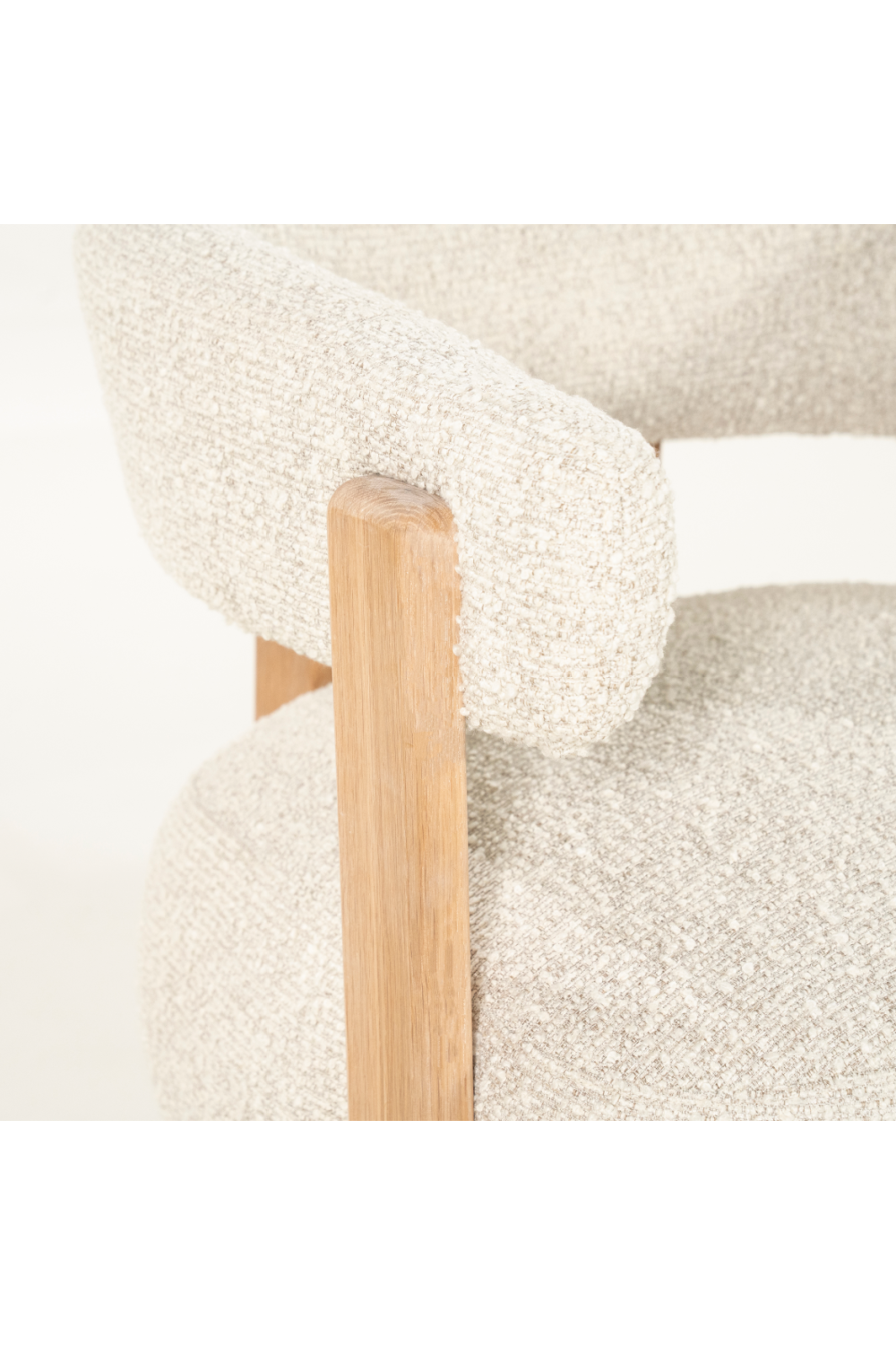 Curved Back Lounge Armchair | Oroa.com