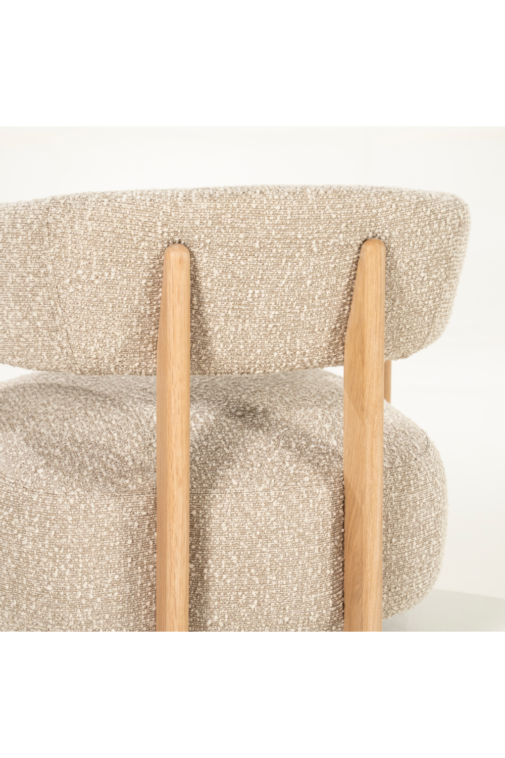 Curved Back Lounge Armchair | Oroa.com