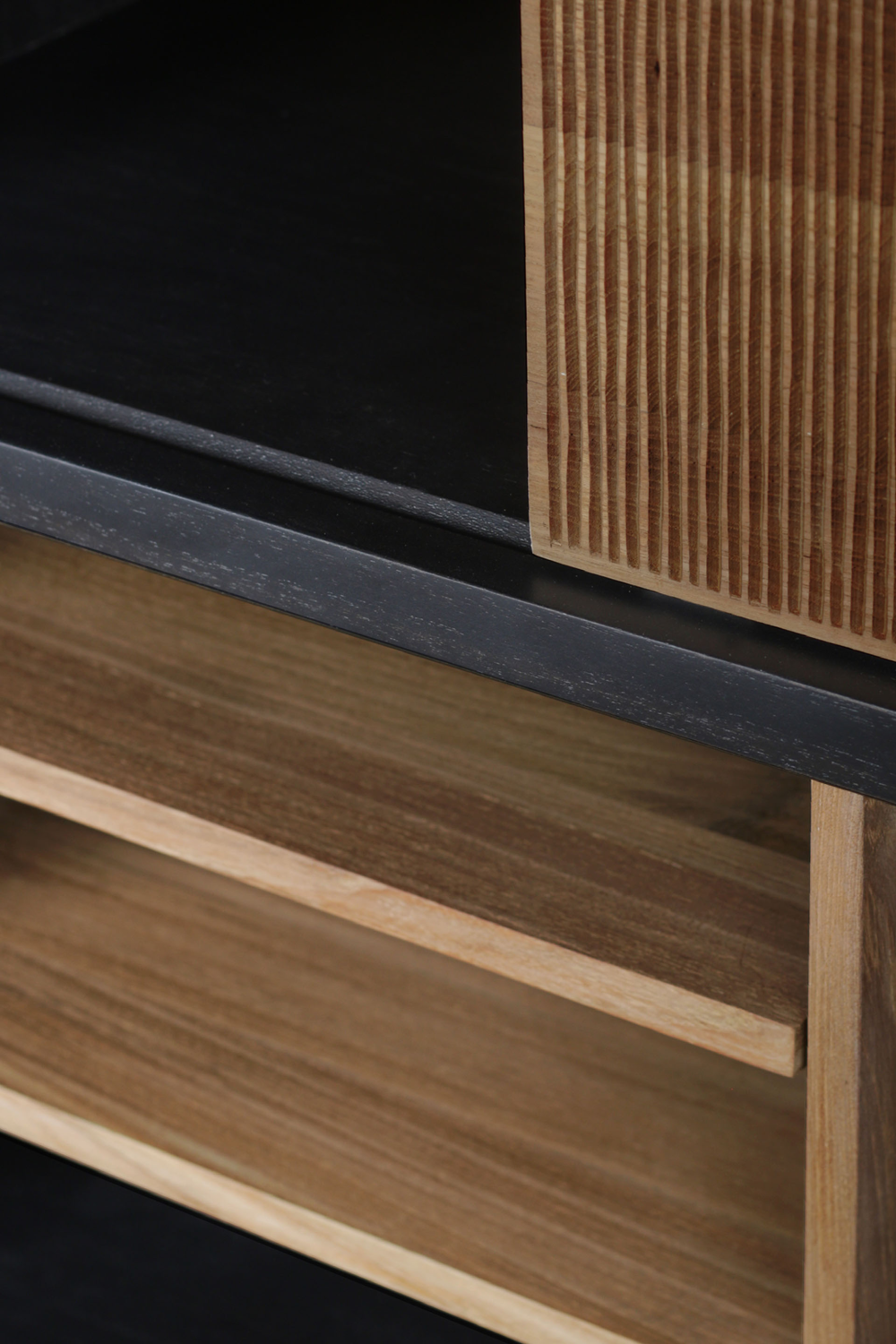 Natural Teak Book Rack | Ethnicraft Oscar | Oroa.com