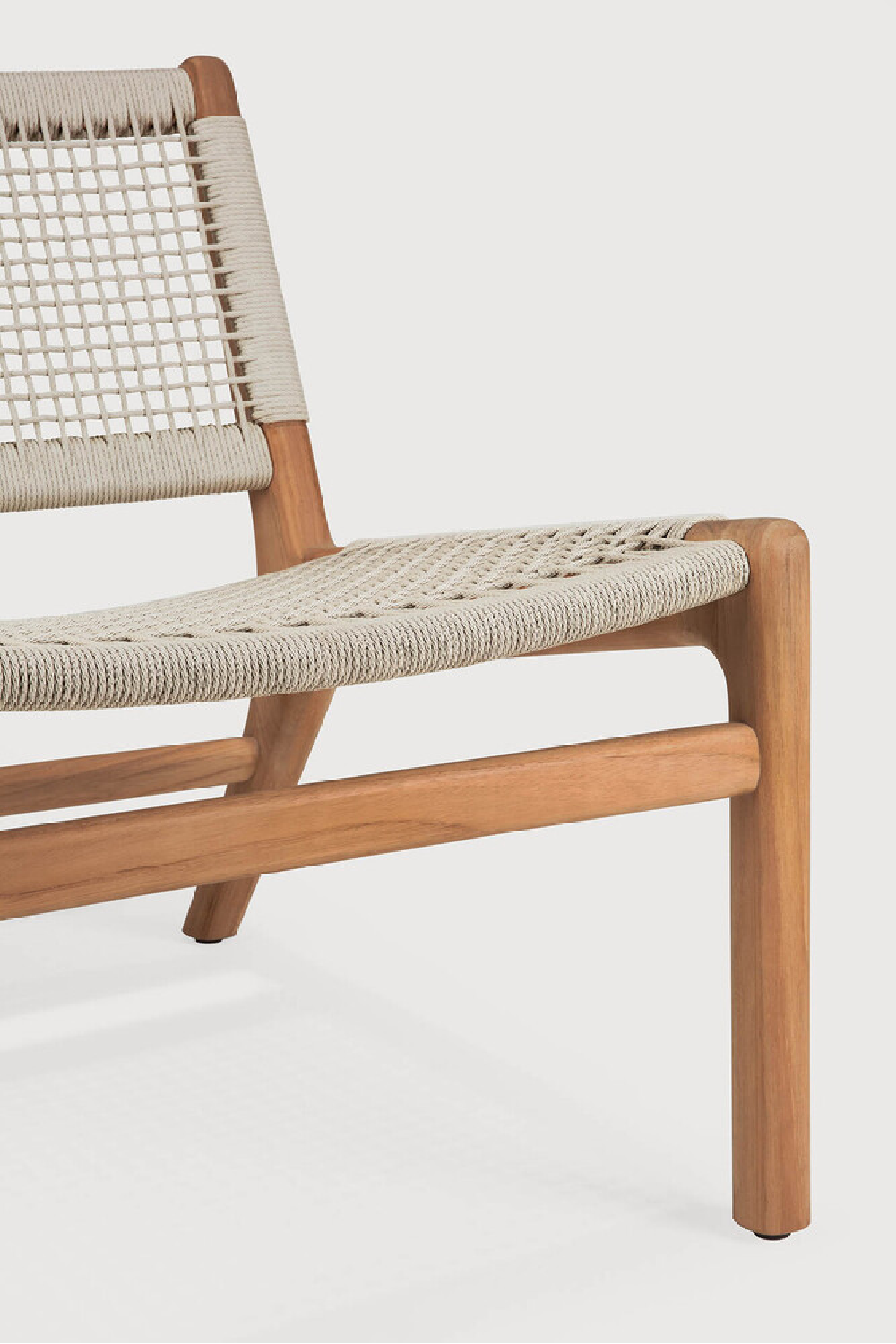 Beige Woven Outdoor Lounge Chair | Ethnicraft Jack | Oroa.com
