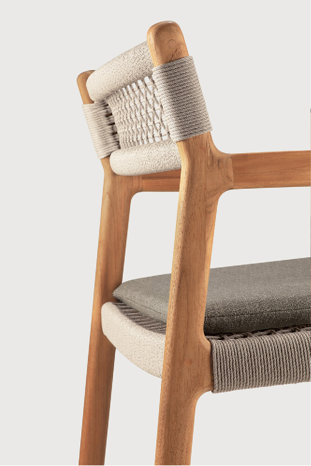 Beige Woven Outdoor Dining Chair | Ethnicraft Jack | Oroa.com