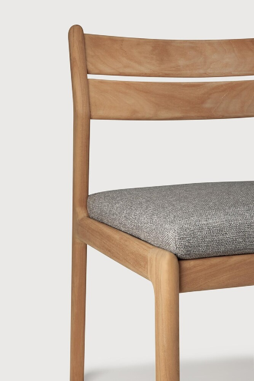 Teak Padded Outdoor Dining Chair | Ethnicraft Jack | Oroa.com