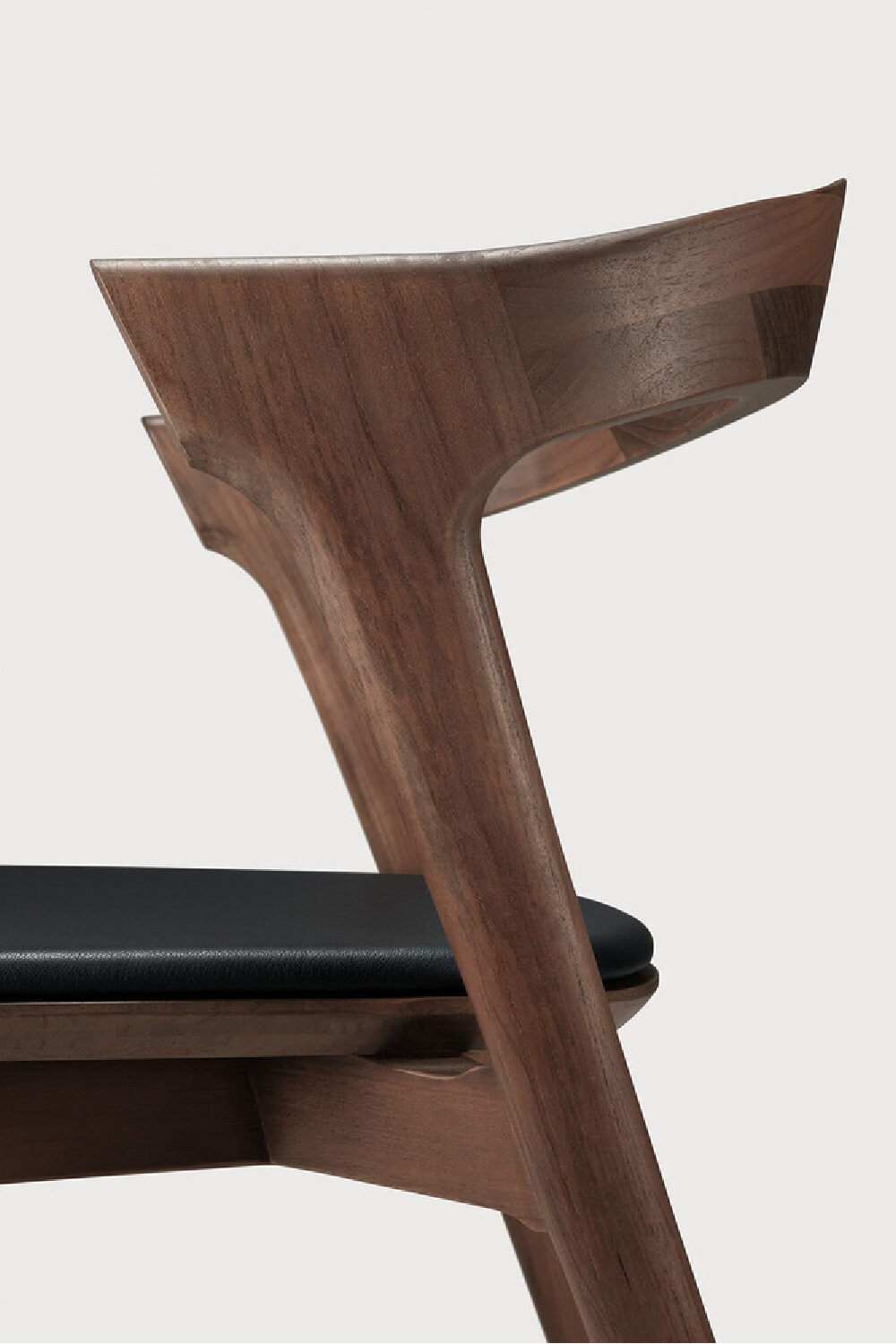 Brown Teak Dining Chair | Ethnicraft Bok | Oroa.com