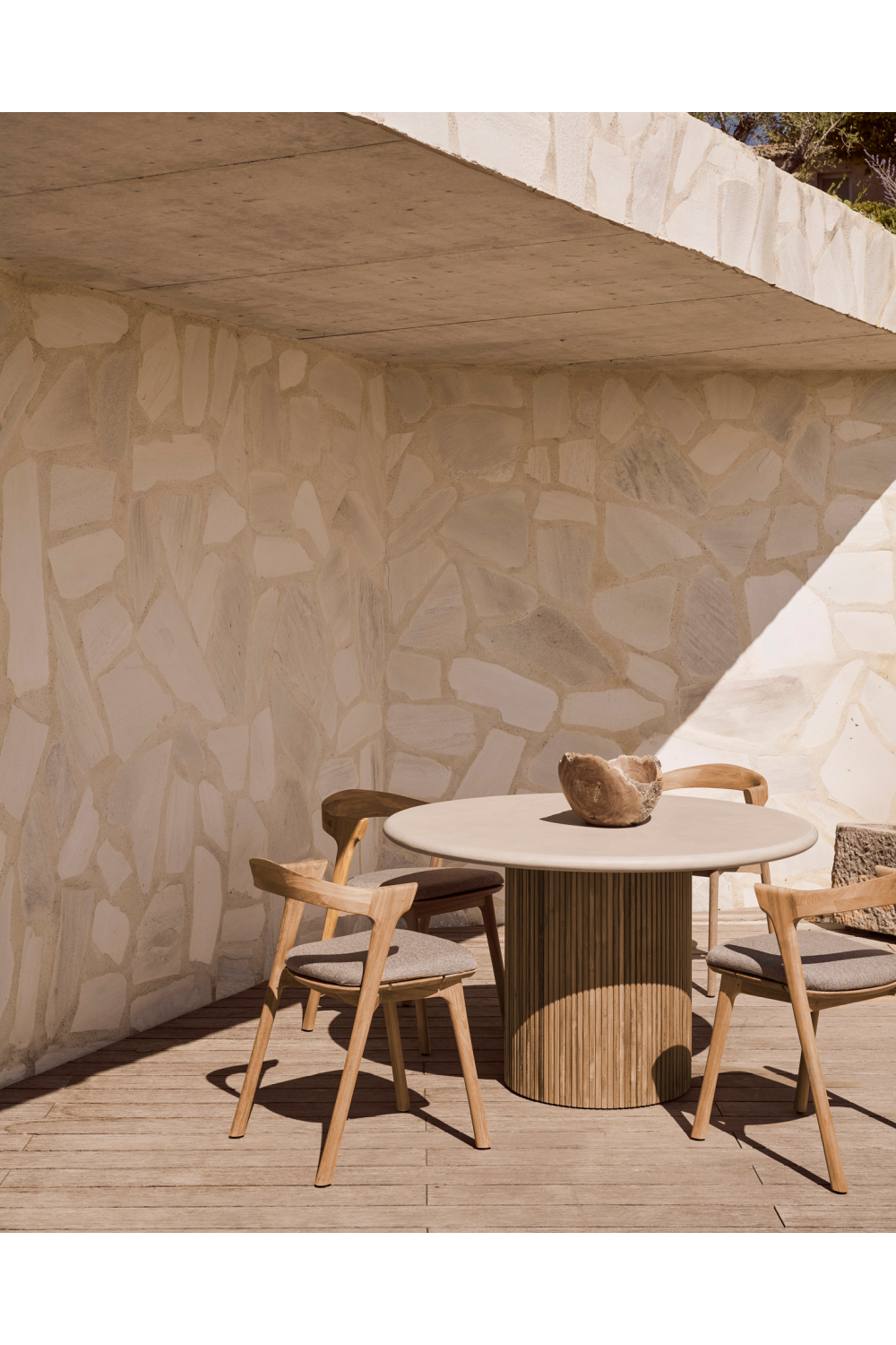 Round Concrete Outdoor Dining Table | Ethnicraft Roller Max | Oroa.com